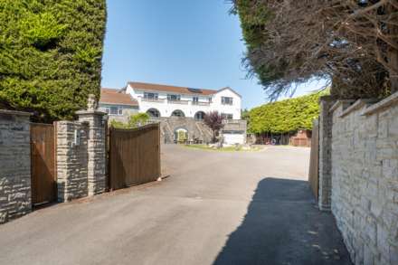 Milton Road, Milton - Largest Property In The Area, Image 41