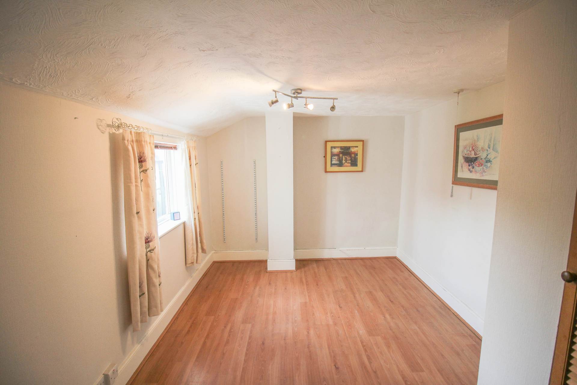 Ellenbrough Crescent*Ground Floor*Garden*Garage*En Suite*, Image 13