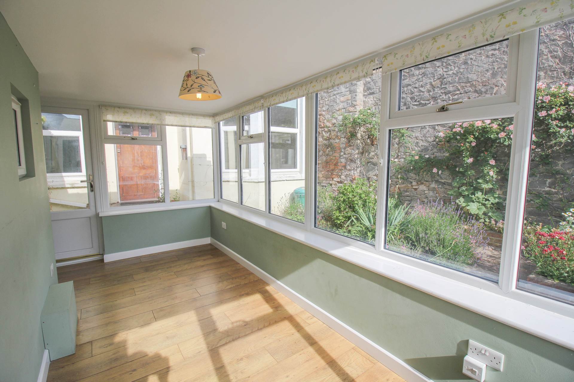 Ellenbrough Crescent*Ground Floor*Garden*Garage*En Suite*, Image 9
