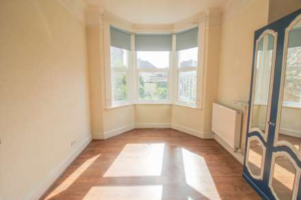 Ellenbrough Crescent*Ground Floor*Garden*Garage*En Suite*, Image 11