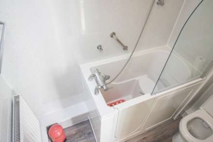 Ellenbrough Crescent*Ground Floor*Garden*Garage*En Suite*, Image 14