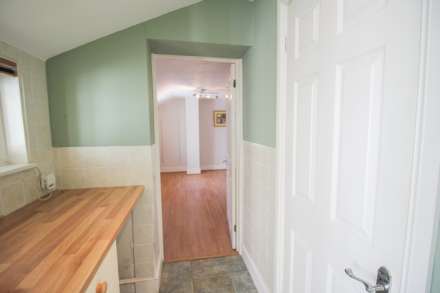 Ellenbrough Crescent*Ground Floor*Garden*Garage*En Suite*, Image 5