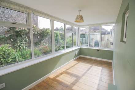 Ellenbrough Crescent*Ground Floor*Garden*Garage*En Suite*, Image 8