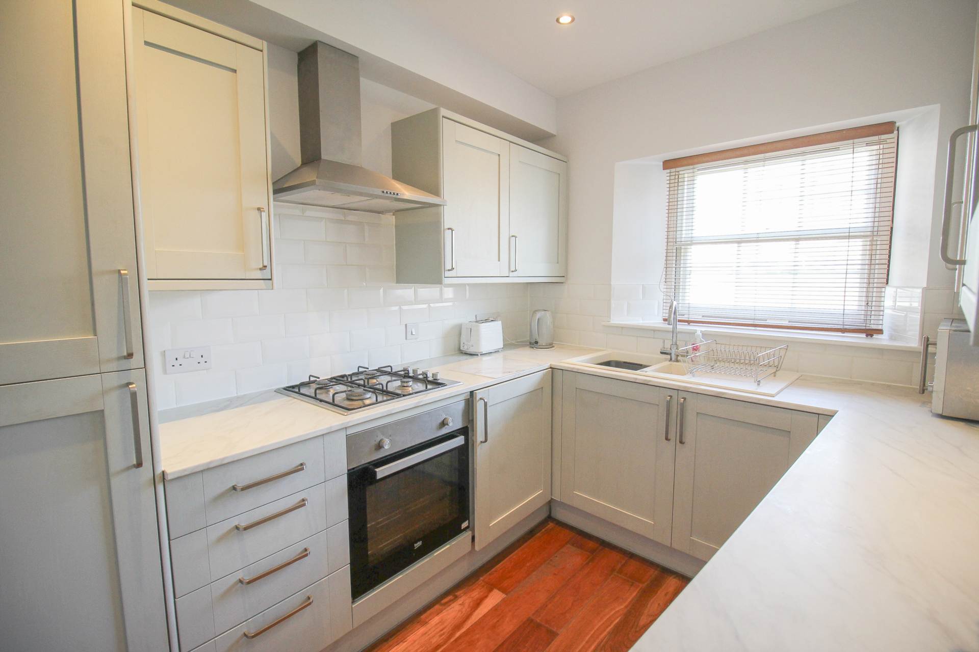 Royal Crescent*Ground Floor Flat*2 Garden Areas*Allocated Parking*, Image 4