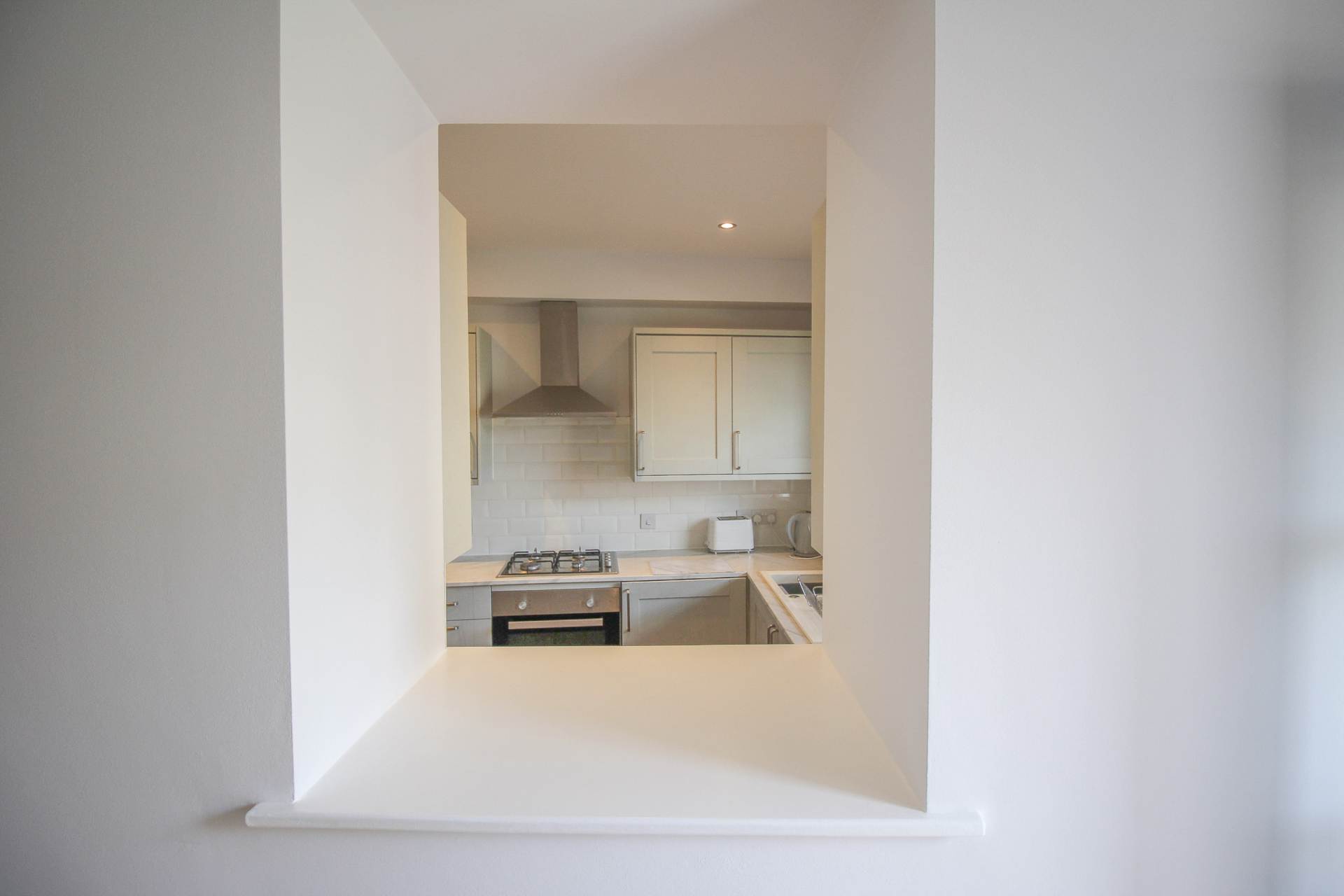 Royal Crescent*Ground Floor Flat*2 Garden Areas*Allocated Parking*, Image 6