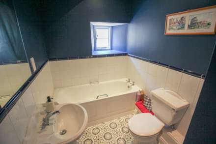 Royal Crescent*Ground Floor Flat*2 Garden Areas*Allocated Parking*, Image 14