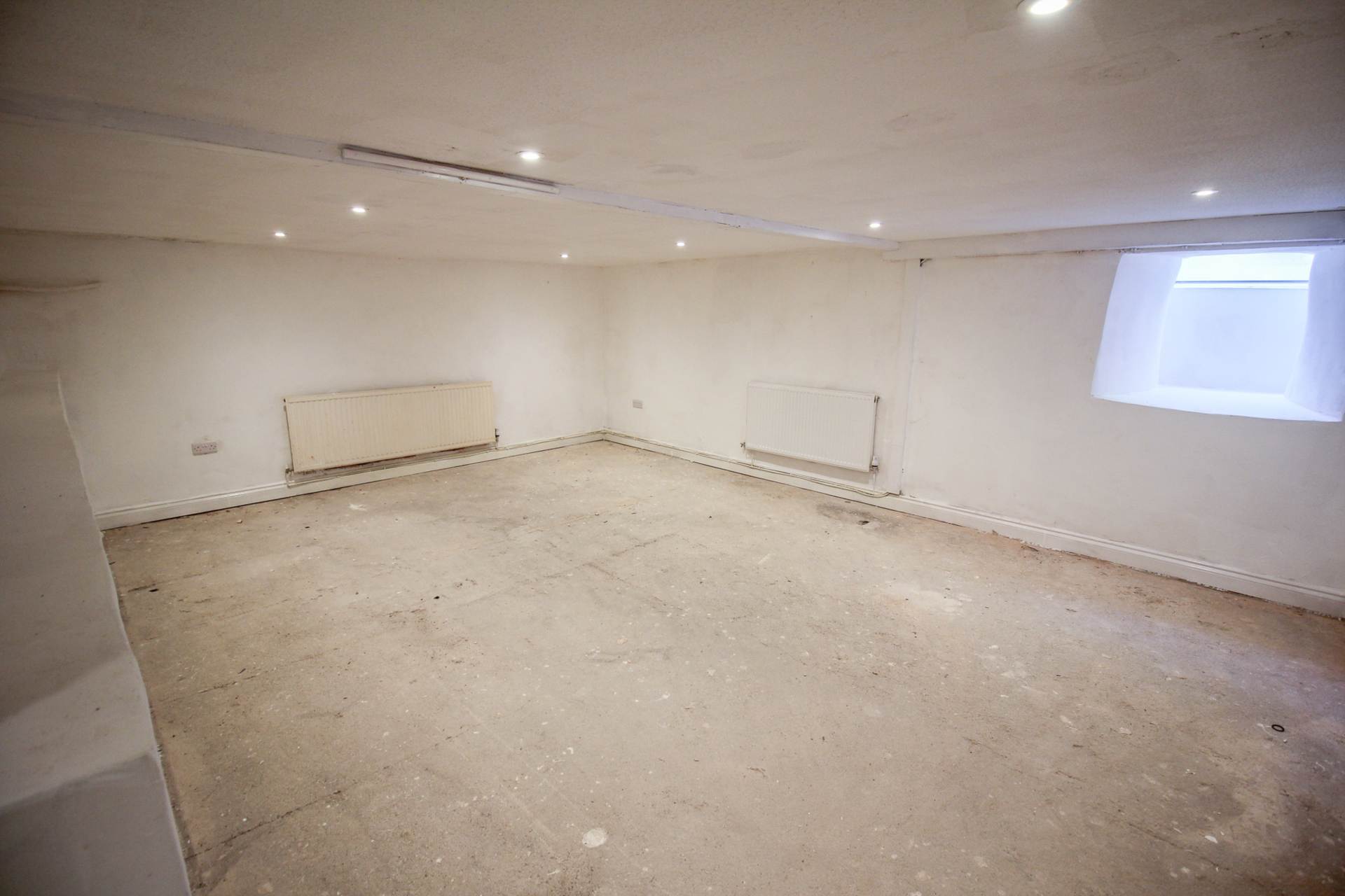 Queens Road**Hillside**Fantastic Investment Opportunity**Over Two Floors**, Image 10