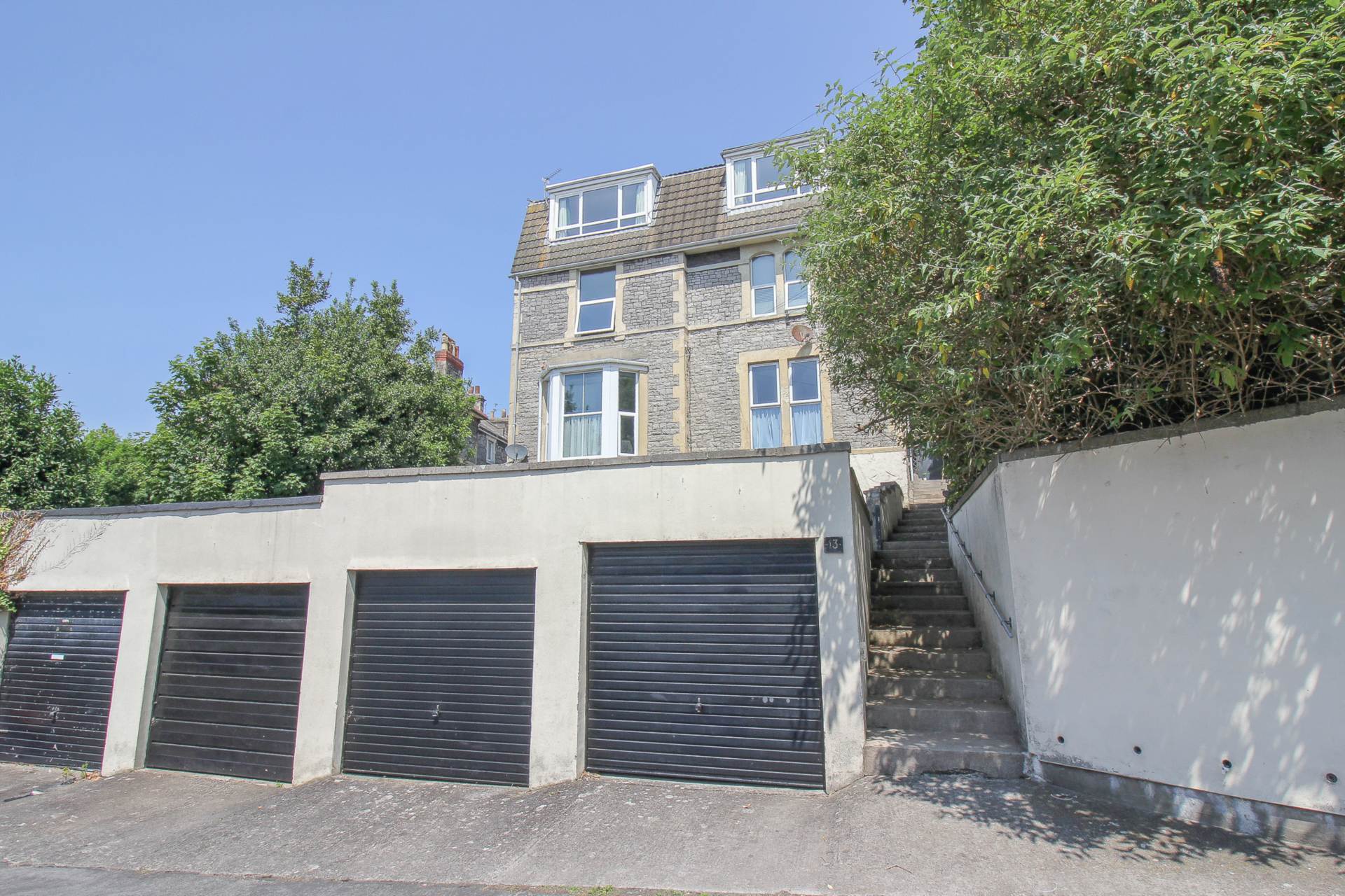Hillside*Panoramic Views*Very Spacious*Garage/Parking*, Image 1