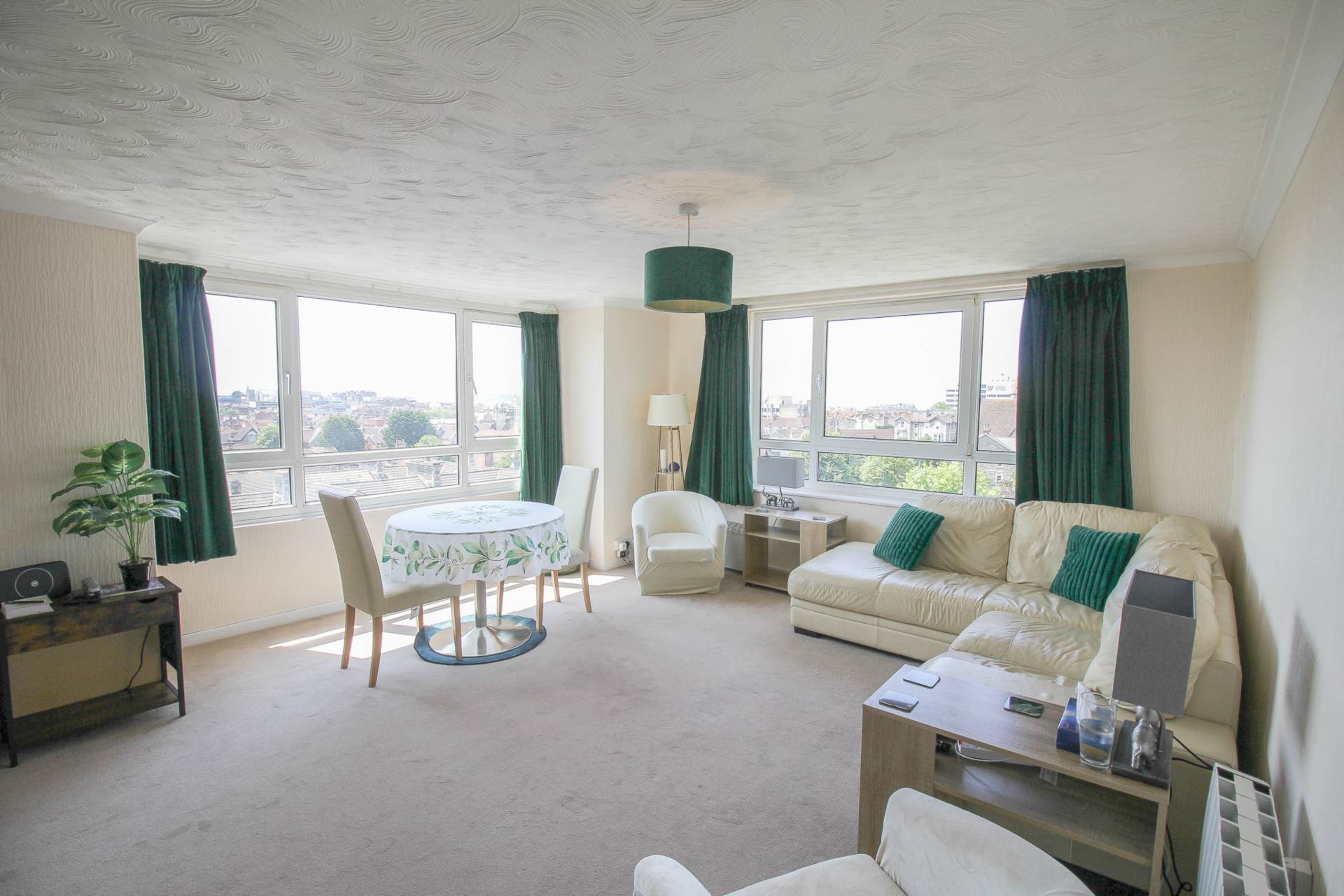 Hillside*Panoramic Views*Very Spacious*Garage/Parking*, Image 3