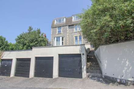 Hillside*Panoramic Views*Very Spacious*Garage/Parking*