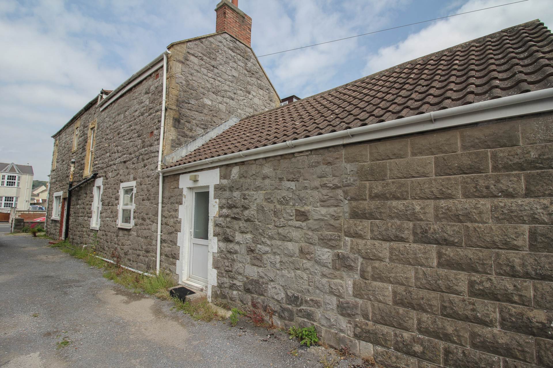 Locking Road*Garage & Workshop*Two Double Bedrooms*Potential to Split*, Image 11