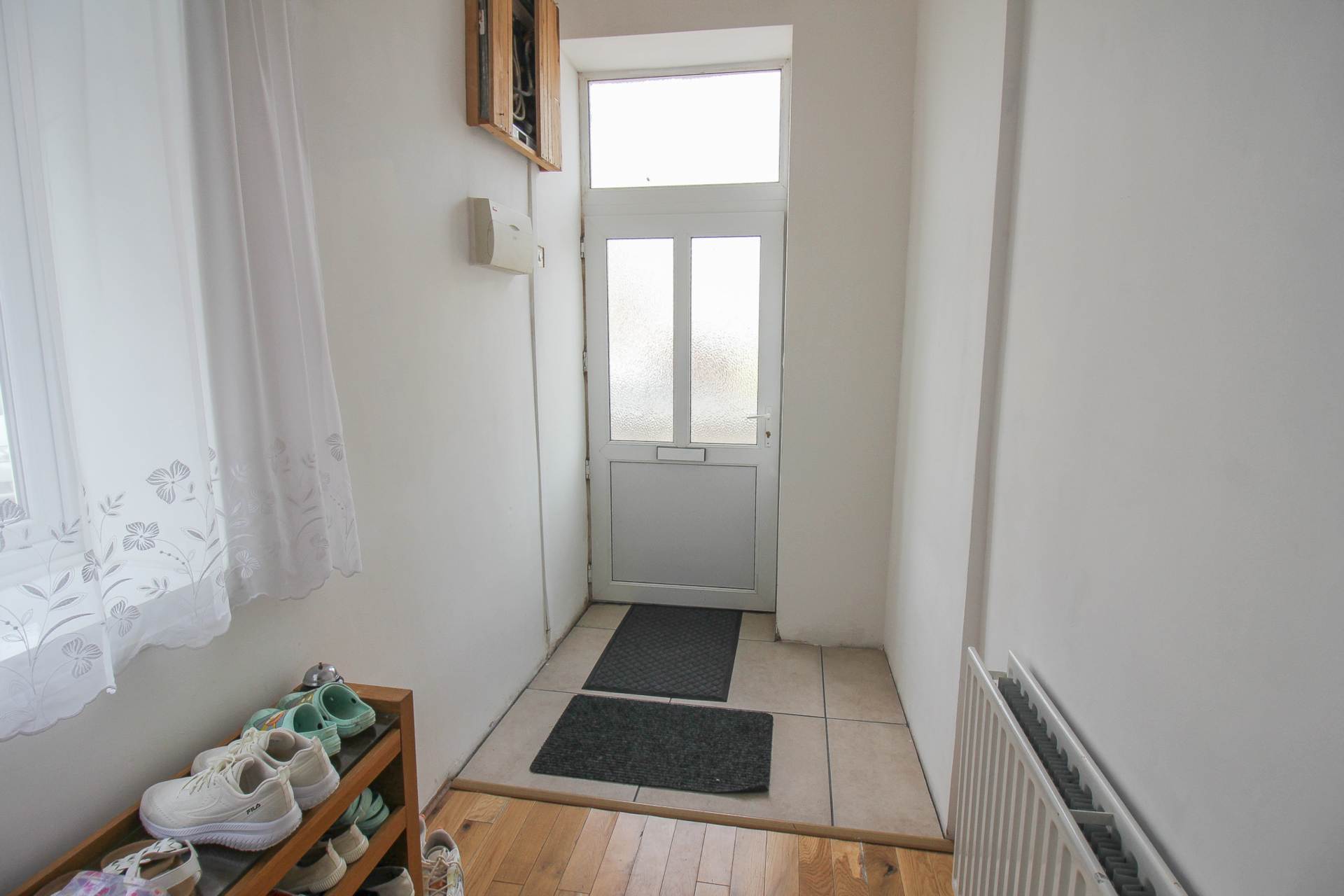 Locking Road*Garage & Workshop*Two Double Bedrooms*Potential to Split*, Image 9