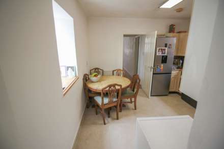 Locking Road*Garage & Workshop*Two Double Bedrooms*Potential to Split*, Image 4