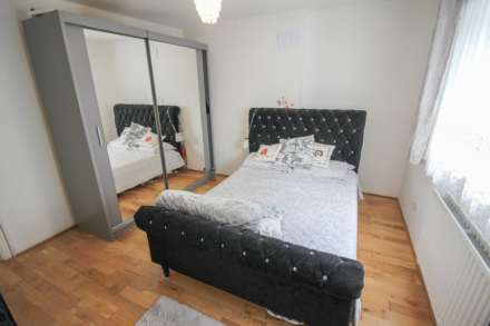 Locking Road*Garage & Workshop*Two Double Bedrooms*Potential to Split*, Image 7