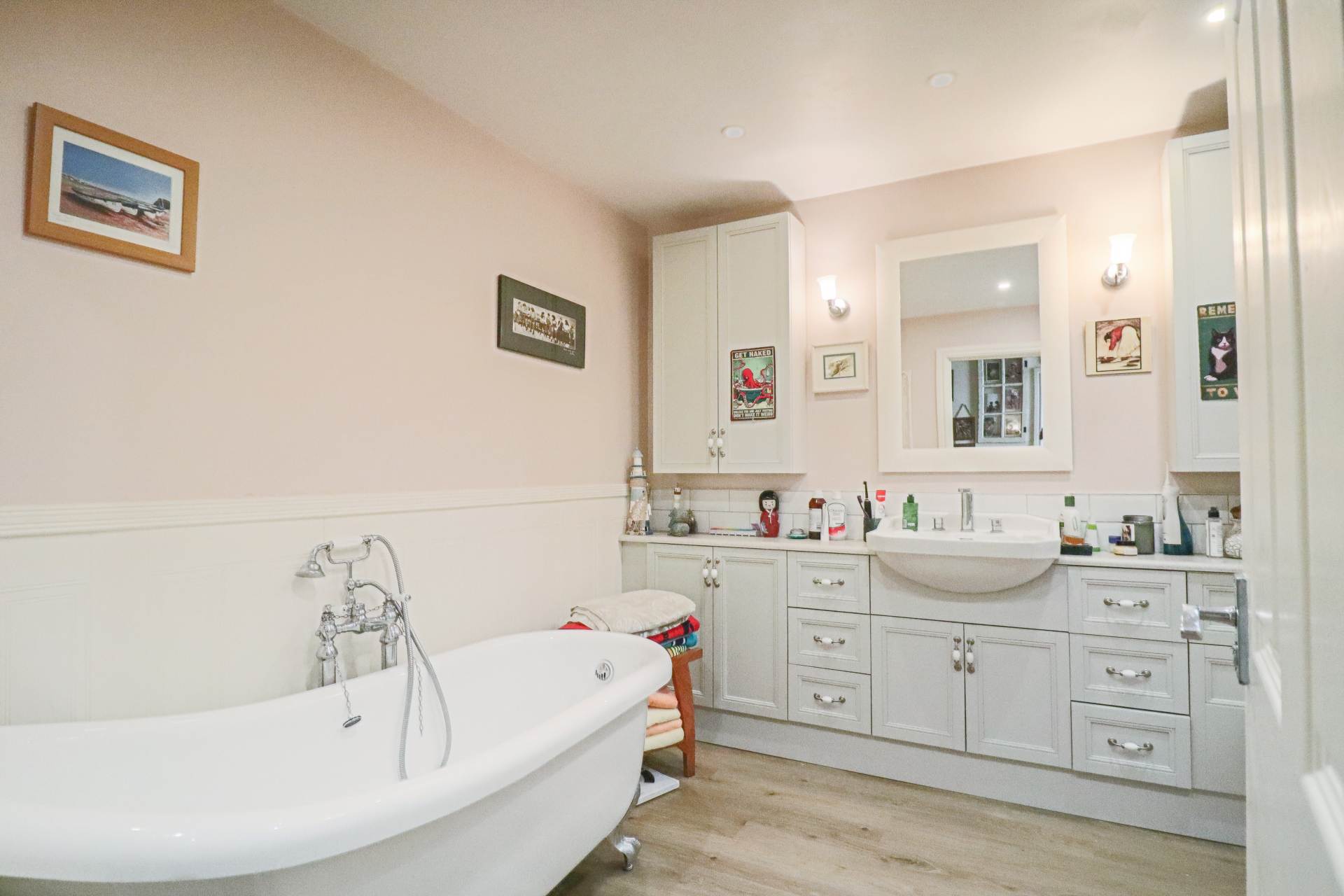 Raglan Place, Close To Sea Front - Ground Floor Flat With Own Private Entrance, Image 12