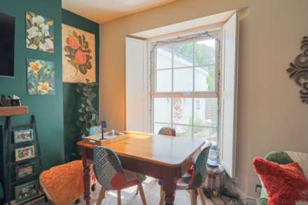 Raglan Place, Close To Sea Front - Ground Floor Flat With Own Private Entrance, Image 8
