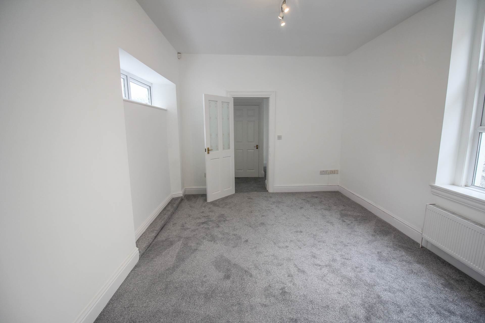 Charlton Road**Fully Refurbished**Garden & Parking**, Image 10