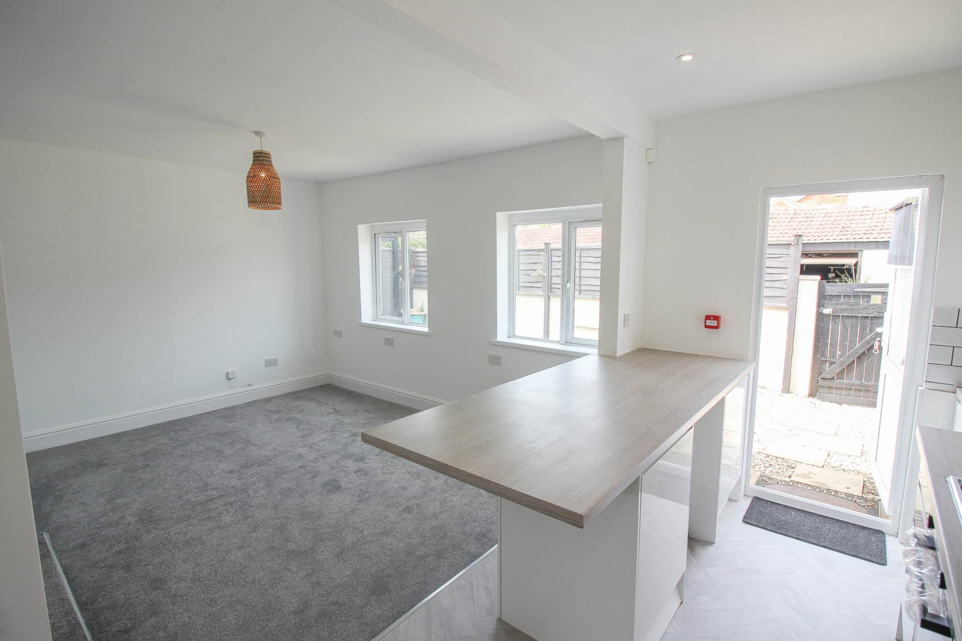 Charlton Road**Fully Refurbished**Garden & Parking**, Image 5