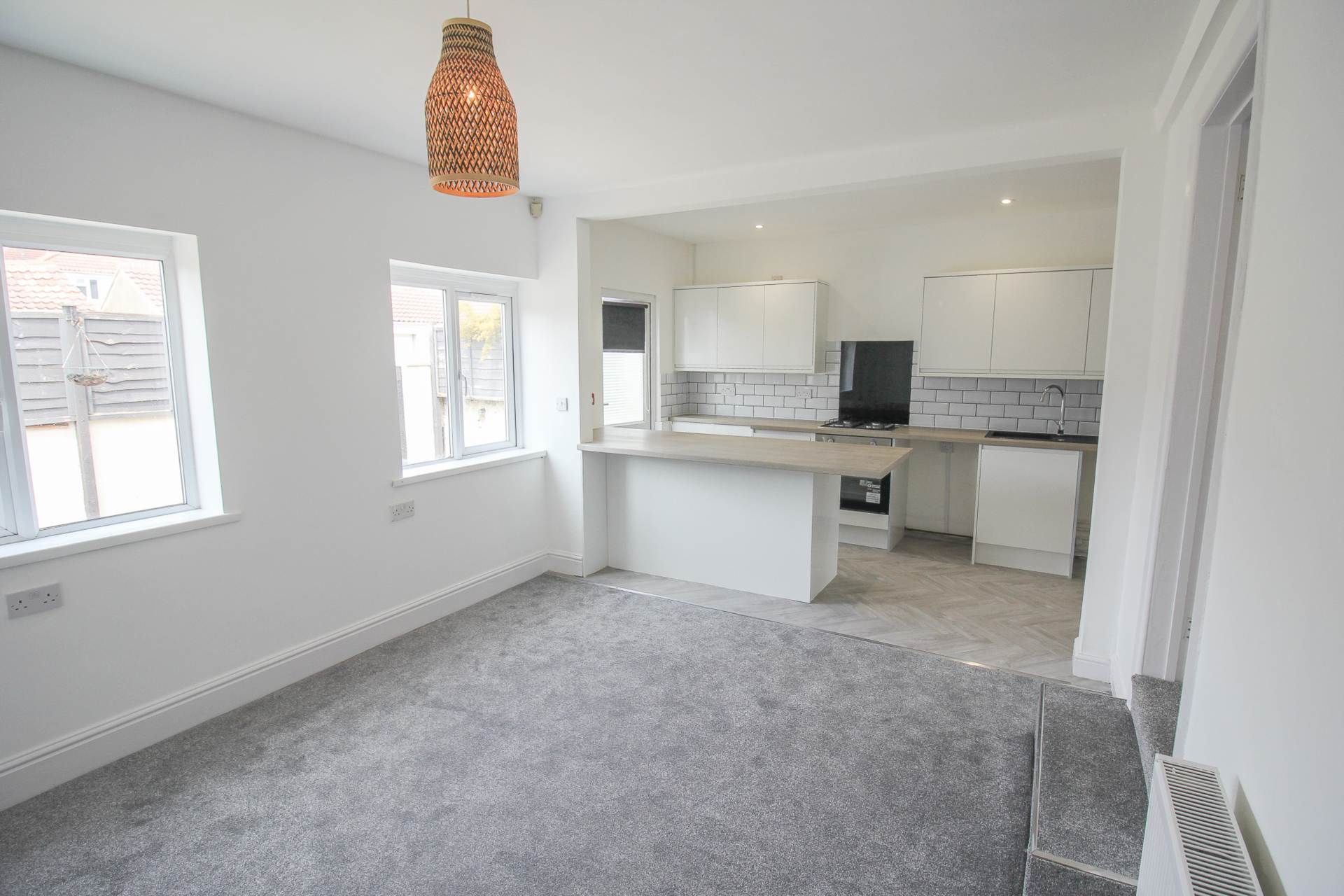 Charlton Road**Fully Refurbished**Garden & Parking**, Image 6