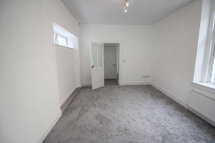Charlton Road**Fully Refurbished**Garden & Parking**, Image 10