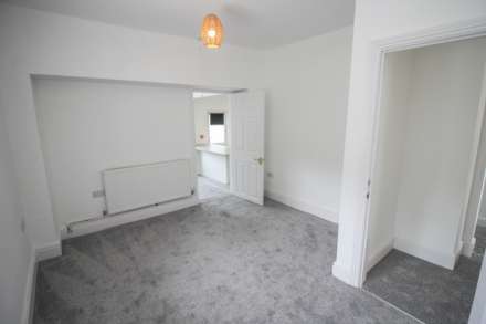 Charlton Road**Fully Refurbished**Garden & Parking**, Image 13
