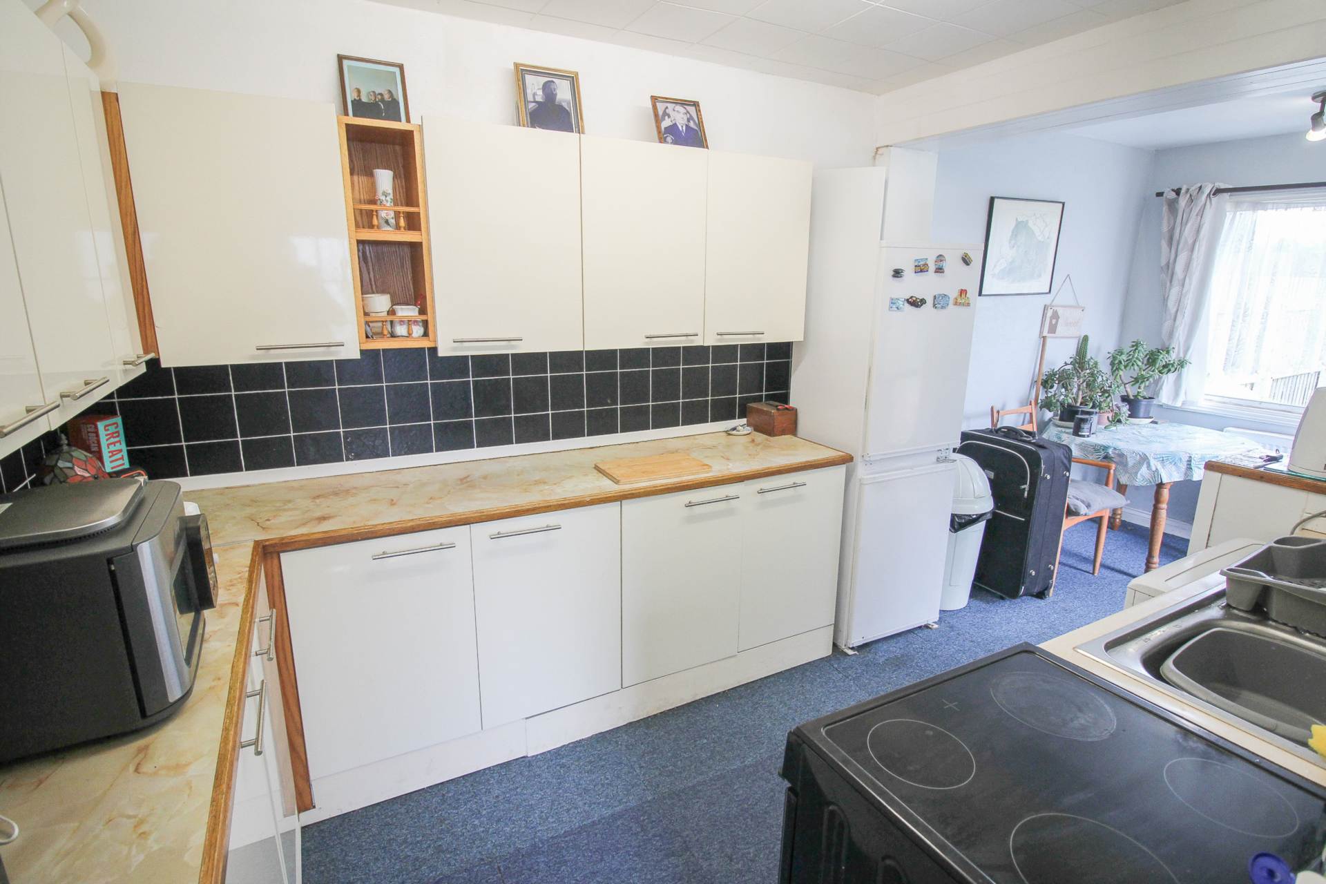 Brookland Road** In Need of Updating** Huge Potential to Extend**, Image 5