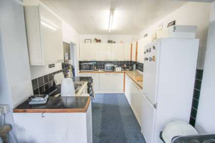 Brookland Road** In Need of Updating** Huge Potential to Extend**, Image 4