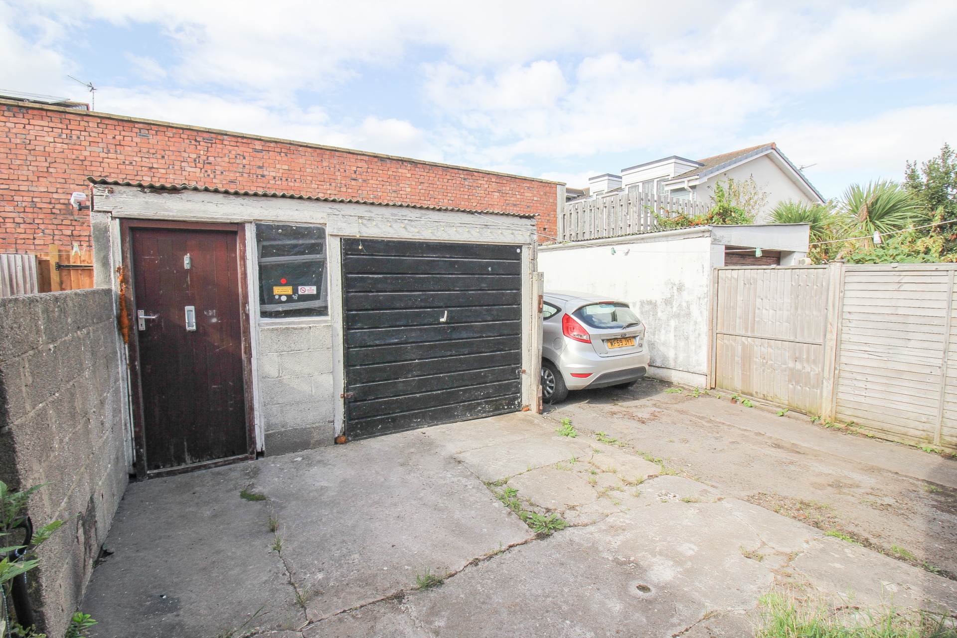 **Central Location**Updating Required**Excellent Investment Opportunity**, Image 13
