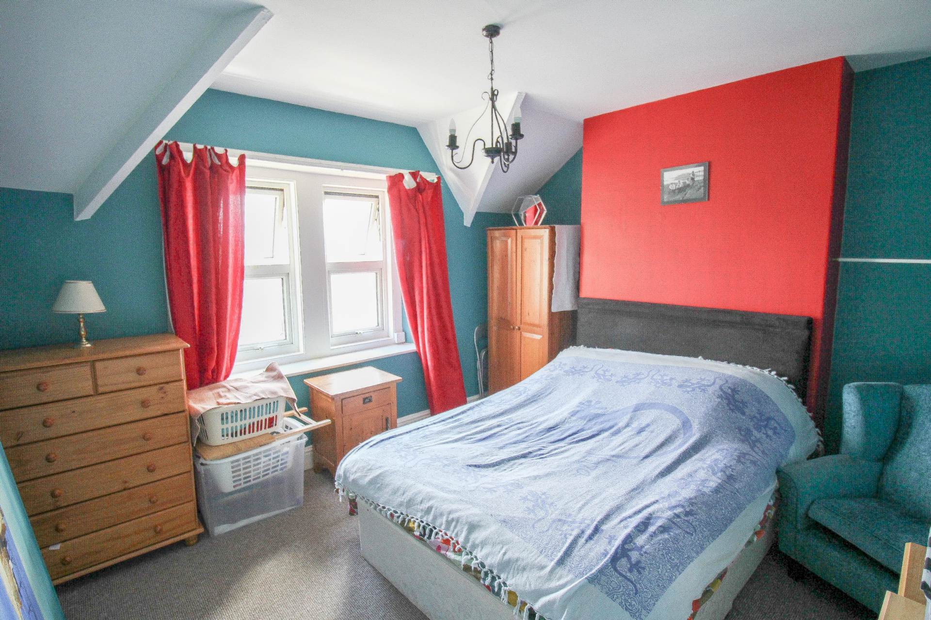 **Central Location**Updating Required**Excellent Investment Opportunity**, Image 9