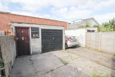 **Central Location**Updating Required**Excellent Investment Opportunity**, Image 16
