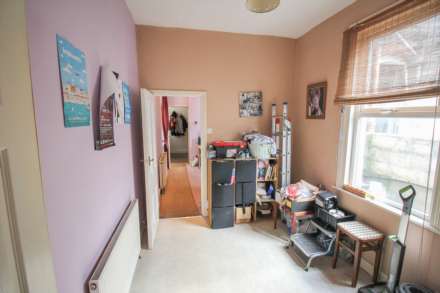 **Central Location**Updating Required**Excellent Investment Opportunity**, Image 5