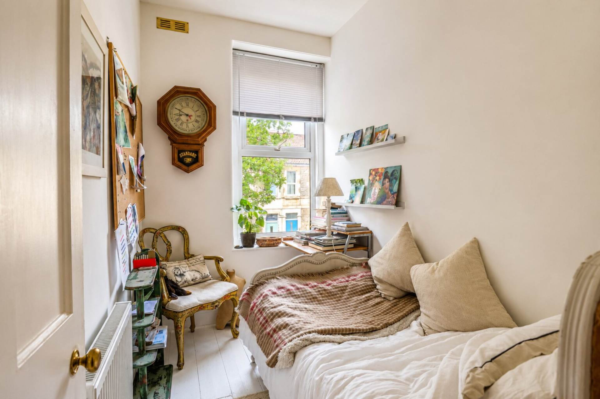 South Ward**Absolutely Beautiful throughout**Four Bedrooms**South Facing Garden**Potential Parking**, Image 13