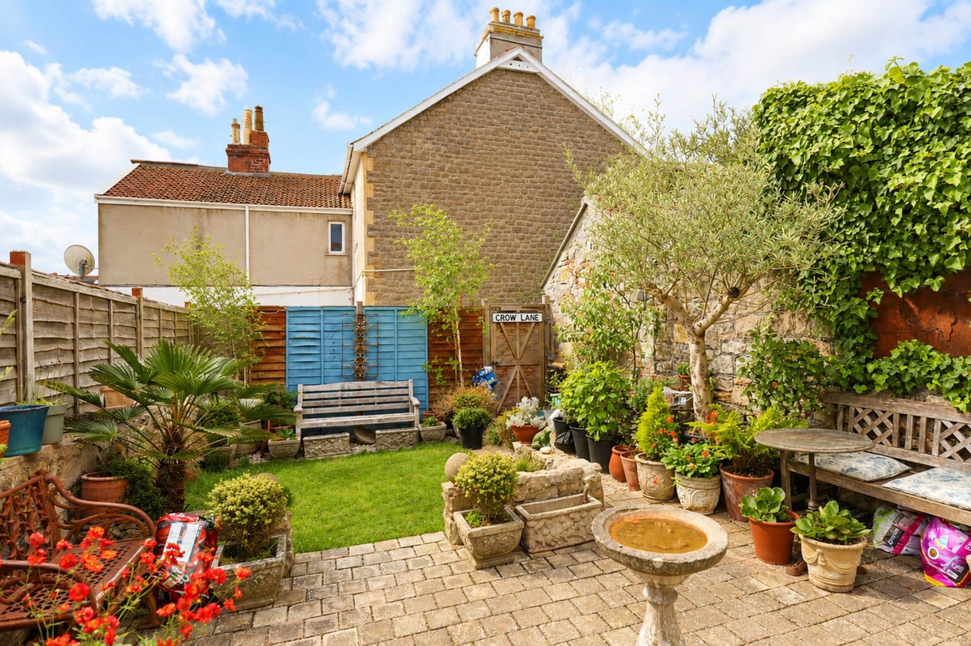 South Ward**Absolutely Beautiful throughout**Four Bedrooms**South Facing Garden**Potential Parking**, Image 17
