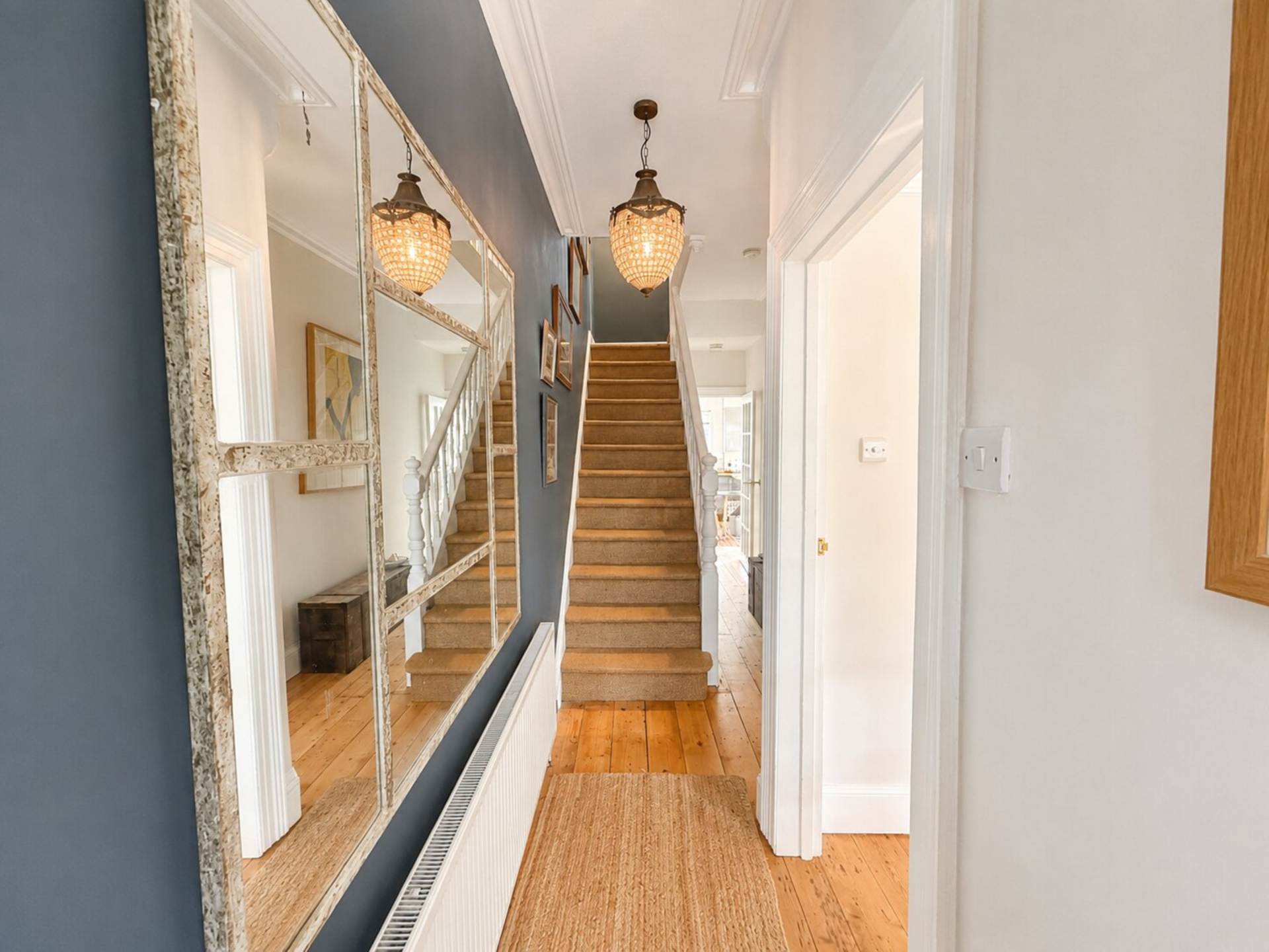 South Ward**Absolutely Beautiful throughout**Four Bedrooms**South Facing Garden**Potential Parking**, Image 2