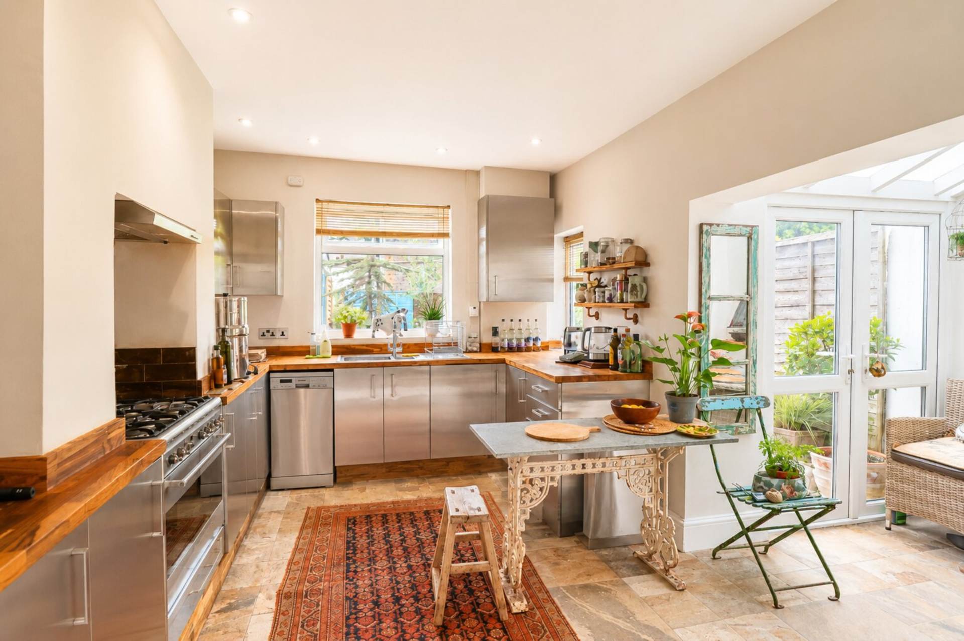 South Ward**Absolutely Beautiful throughout**Four Bedrooms**South Facing Garden**Potential Parking**, Image 5