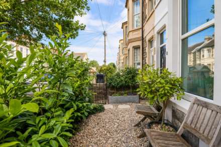 South Ward**Absolutely Beautiful throughout**Four Bedrooms**South Facing Garden**Potential Parking**, Image 19