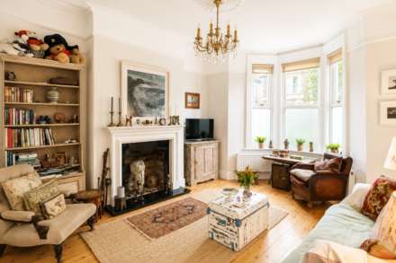South Ward**Absolutely Beautiful throughout**Four Bedrooms**South Facing Garden**Potential Parking**, Image 23