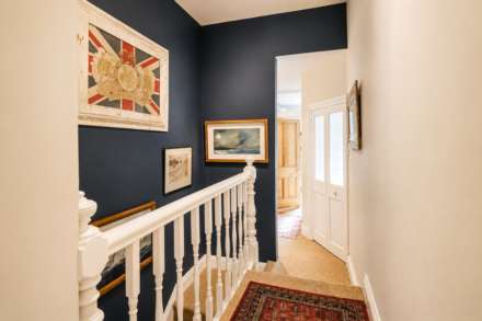 South Ward**Absolutely Beautiful throughout**Four Bedrooms**South Facing Garden**Potential Parking**, Image 8