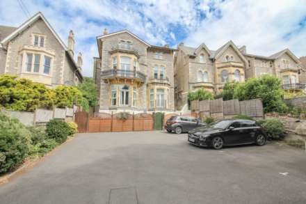 Weston-super-Mare*Stunning Throughout*Parking & Garden*