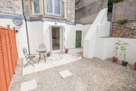 Weston-super-Mare*Stunning Throughout*Parking & Garden*, Image 2