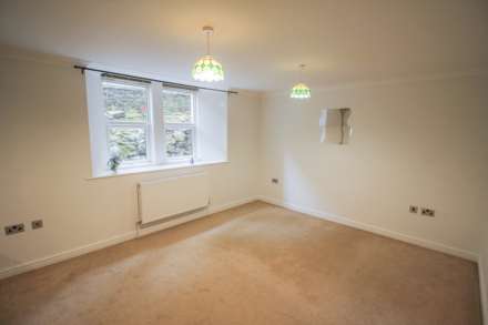 Weston-super-Mare*Stunning Throughout*Parking & Garden*, Image 8