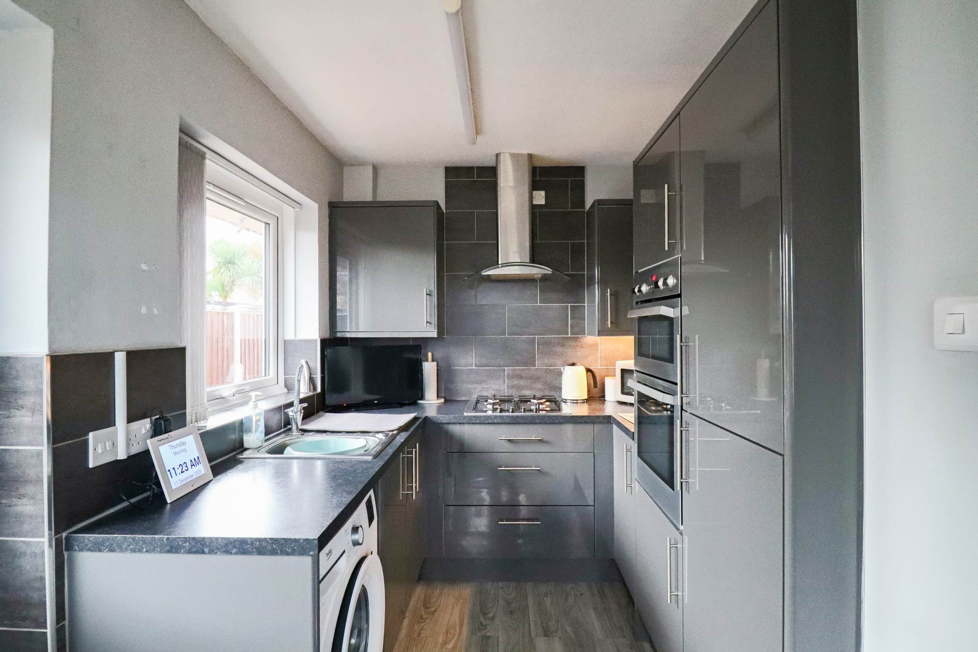 Ewart Road, Milton - Superb Bungalow!, Image 6