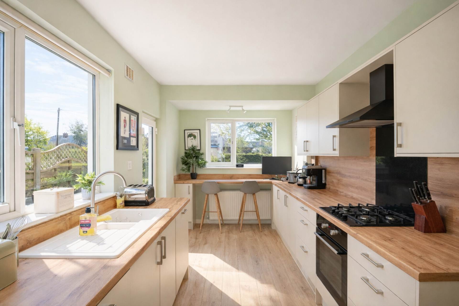 Totterdown Road, South Ward - Superb 1930's Family Home, Image 3