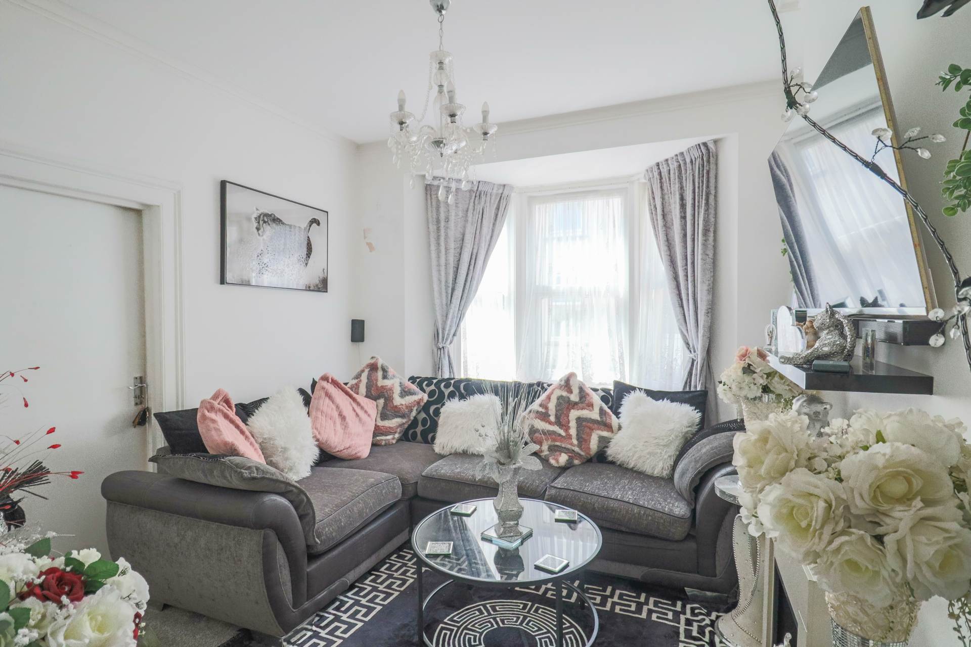 Hopkins Street, Town Centre - Investment Opportunity - 2 Flats, Image 3