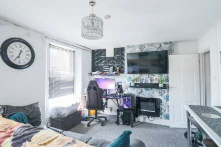 Hopkins Street, Town Centre - Investment Opportunity - 2 Flats, Image 11