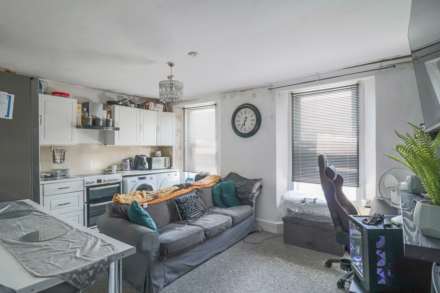 Hopkins Street, Town Centre - Investment Opportunity - 2 Flats, Image 9
