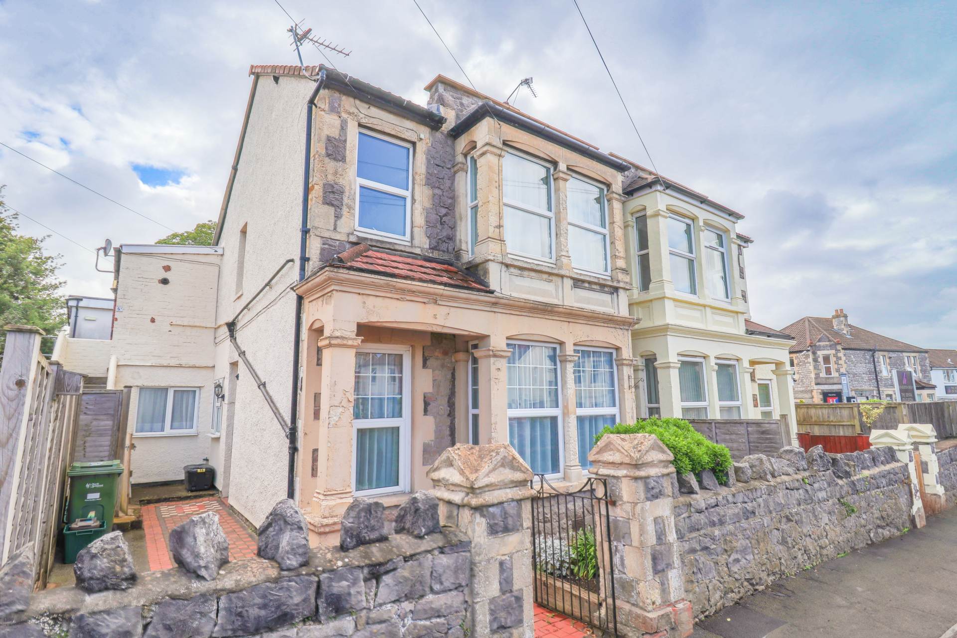 Ashcombe Park Road, Milton - Superb Garden Flat, Image 1