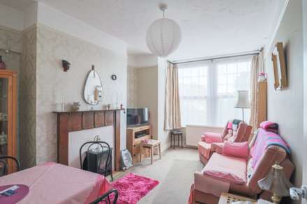 Ashcombe Park Road, Milton - Superb Garden Flat, Image 3