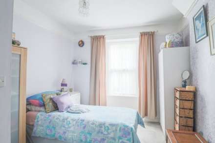 Ashcombe Park Road, Milton - Superb Garden Flat, Image 5