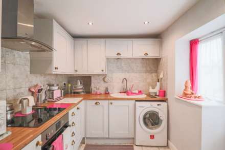 Ashcombe Park Road, Milton - Superb Garden Flat, Image 8